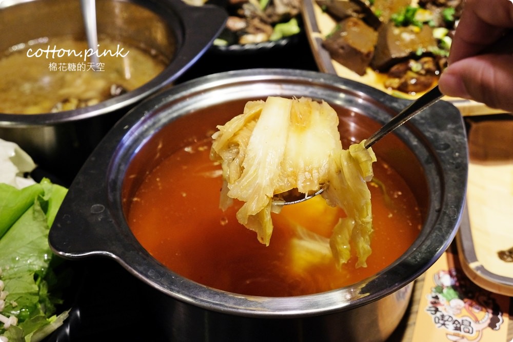 台中火鍋這家狂！20盤肉只要600元～三人同行開三鍋再送和牛，享喫鍋吃不完還可以"寄肉"、飯麵還能吃到飽！