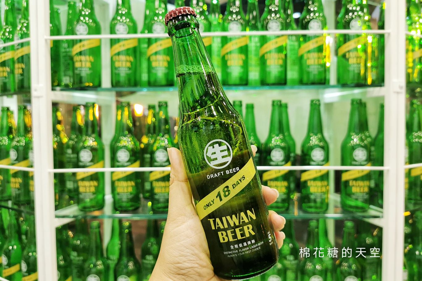 18天生啤酒台中快閃店開幕啦!活動限定芒果啤酒冰沙爵士音樂節也喝得到喔! 18天生啤酒台中快閃店開幕啦!活動限定芒果啤酒冰沙爵士音樂節也喝得到喔!