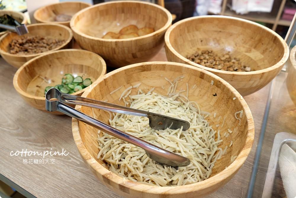 台中道地眷村味燒餅，大口袋燒餅料多到爆炸！最新千層烤餅也不能錯過！