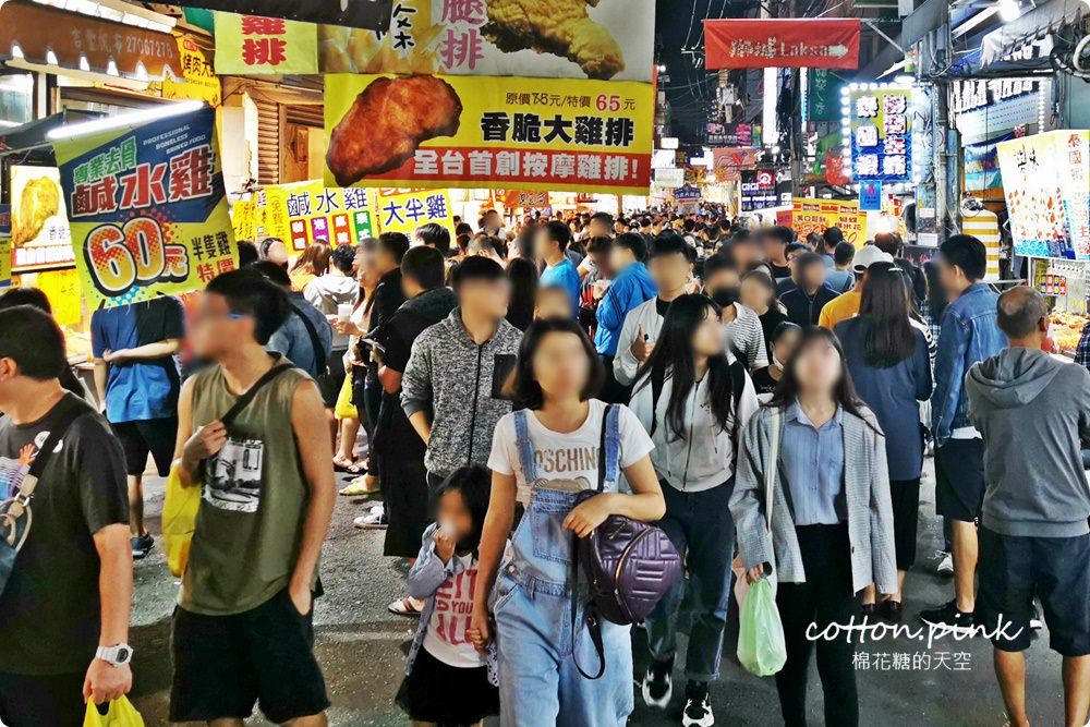 台中逢甲必吃-永勝炒麵麵包最新口味加東泉！日期限定口味排隊也不能錯過！