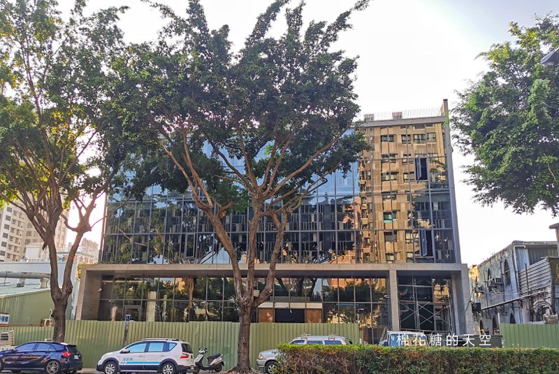 台中燒肉屋馬最新分店明天試營運，已經默默掛上招牌囉！