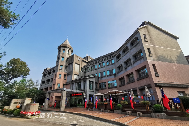 台中東勢林場不只可以賞櫻、看螢火蟲還可以泡溫泉喔！一站滿足三種需求