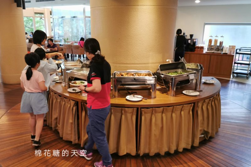 台中東勢林場不只可以賞櫻、看螢火蟲還可以泡溫泉喔！一站滿足三種需求