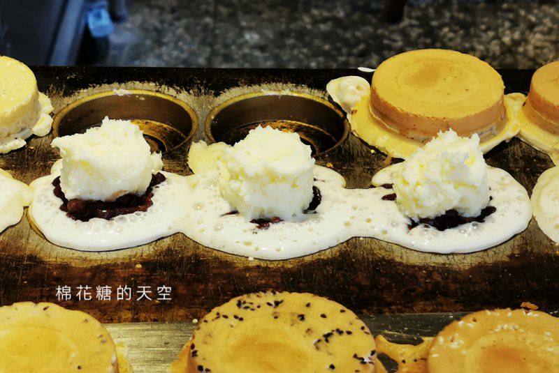 東勢排隊十月紅豆餅開到台中市區啦！爆餡甜點不用翻山越嶺也吃得到