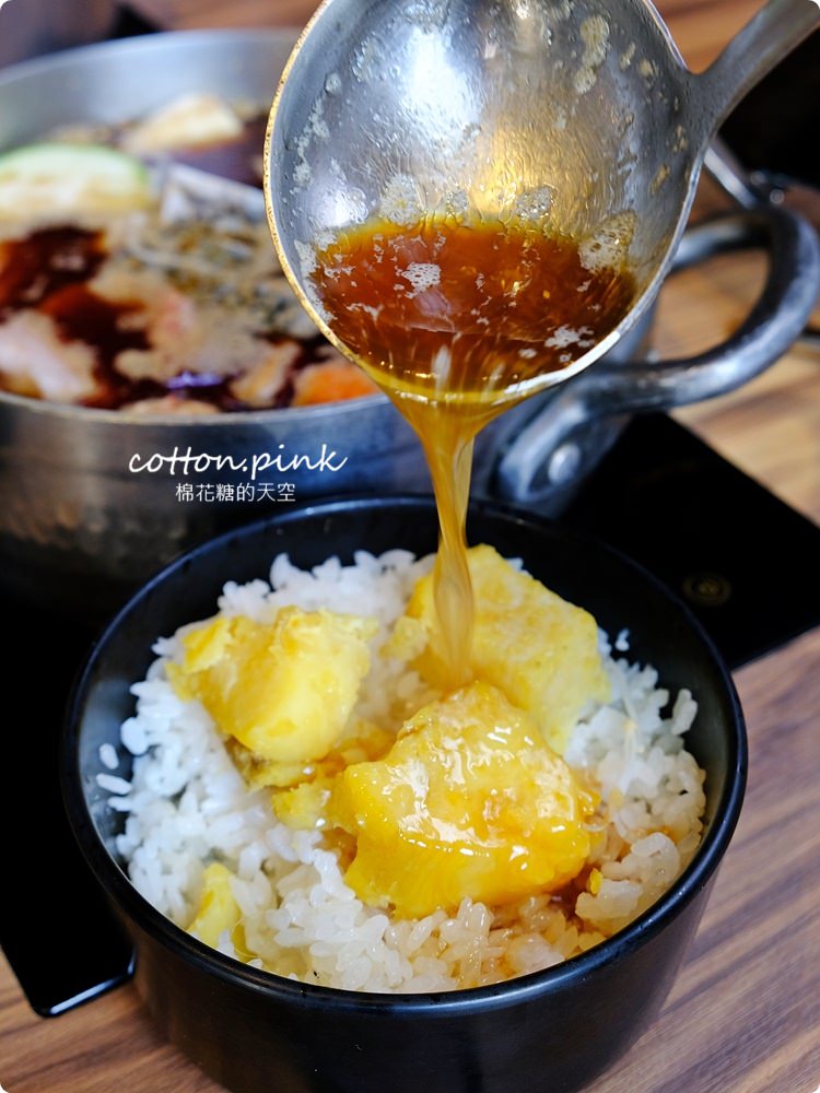 台中沙鹿必吃火鍋-宇良食推出秋冬限定新湯底啦！大推麻油雞佛、蒜香鱻魚超香、超好吃～