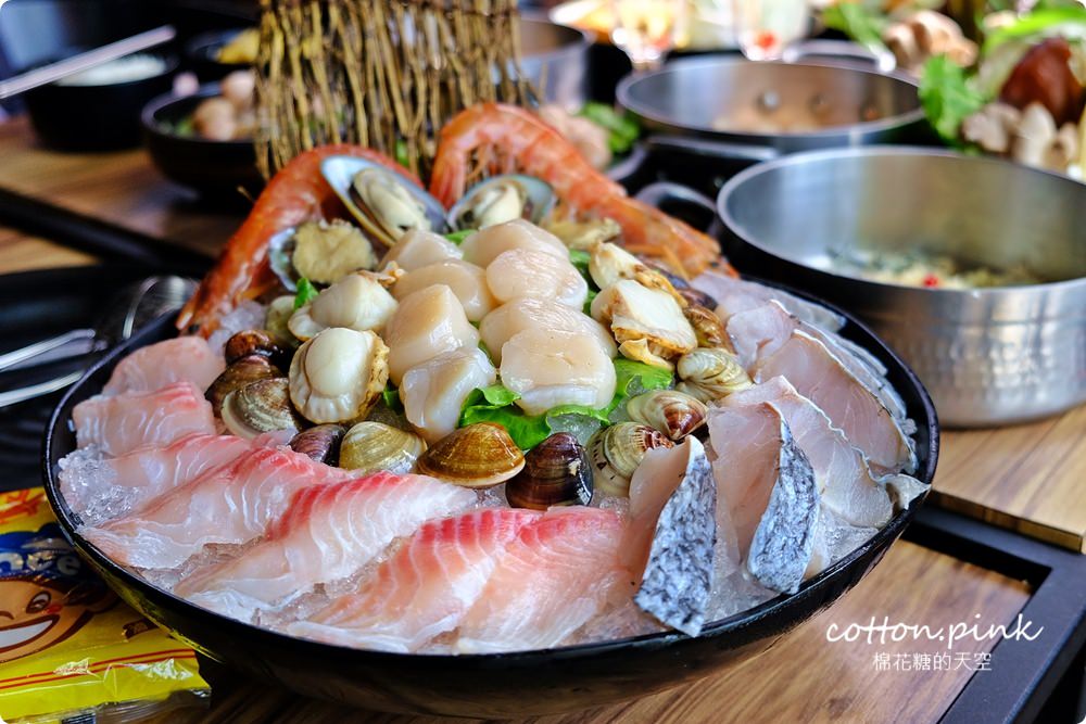 台中沙鹿必吃火鍋-宇良食推出秋冬限定新湯底啦！大推麻油雞佛、蒜香鱻魚超香、超好吃～