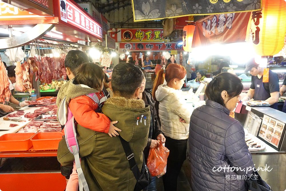 文心崇德站美食|北平路黃昏市場超多好料～山東千層蔥花大餅一定要試試！