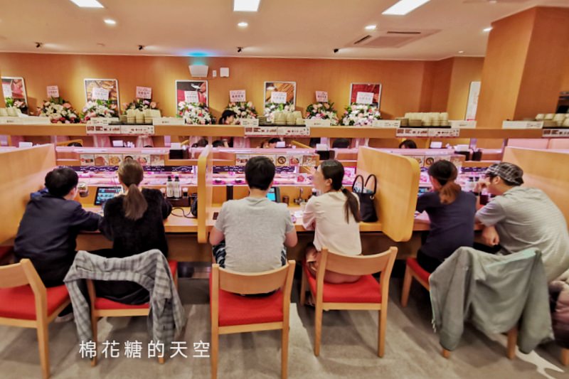 台中壽司郎第三家開幕啦！開幕優惠太誘人～這時間來不用等耶！