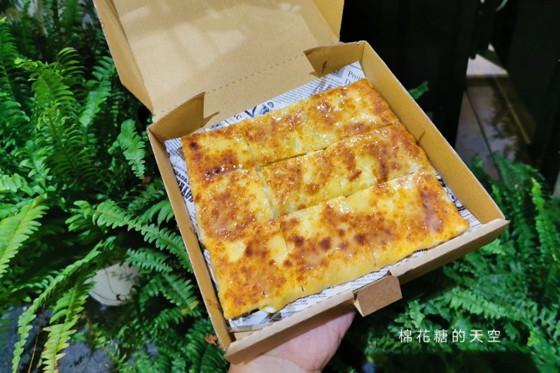 台中東海超夯泰式香蕉煎餅Thai煎藏在巷子裏！外皮酥脆裡面超多香蕉～