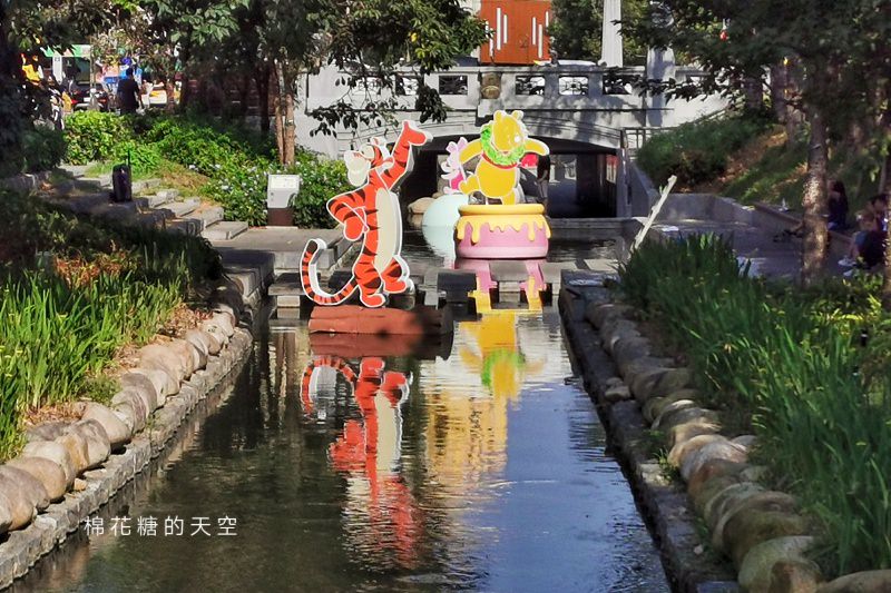 台中聖誕燈會超可愛！維尼、米奇、唐老鴨都來了～