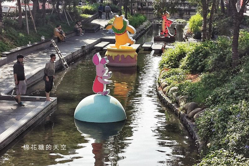 台中聖誕燈會超可愛！維尼、米奇、唐老鴨都來了～
