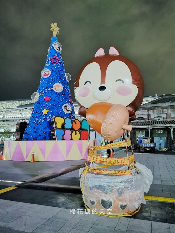 出現了！迪士尼TSUM TSUM聖誕樹太療癒～台中聖誕燈會這裡最可愛！