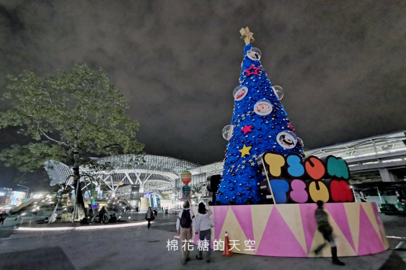 出現了！迪士尼TSUM TSUM聖誕樹太療癒～台中聖誕燈會這裡最可愛！