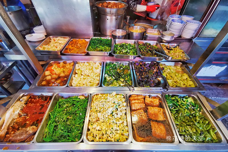 這家李海不一樣！李海魯肉飯老店在這裡，超多菜色可以選～