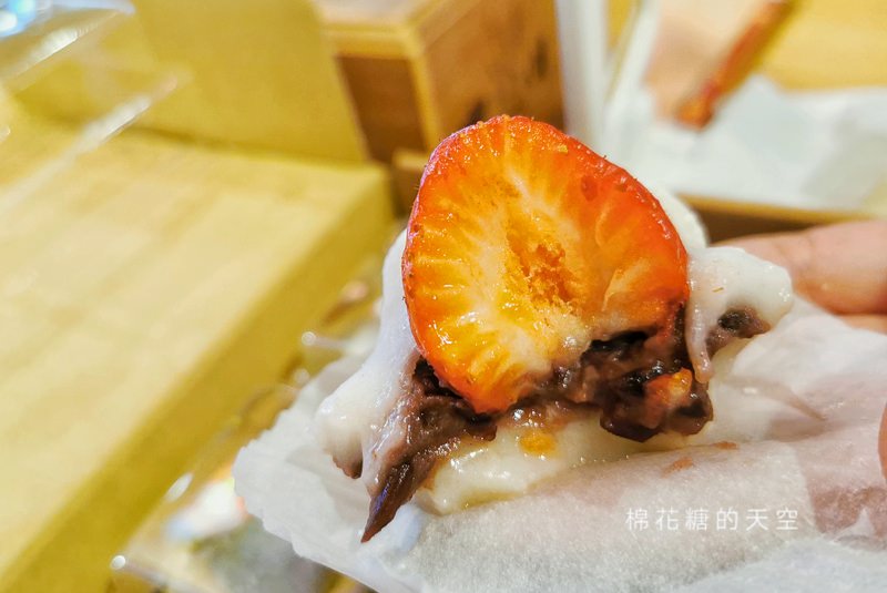 台中也有草莓麻糬！IG瘋狂打卡就是這一顆～和日甜點專賣店
