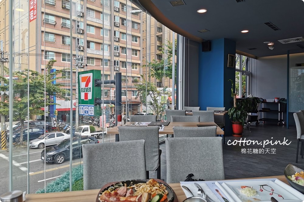 平實花費超豐富吃到飽大享受!台中大里鼎岩牛排高溫石板直接上桌烤牛排! 平實花費超豐富吃到飽大享受!台中大里鼎岩牛排高溫石板直接上桌烤牛排!