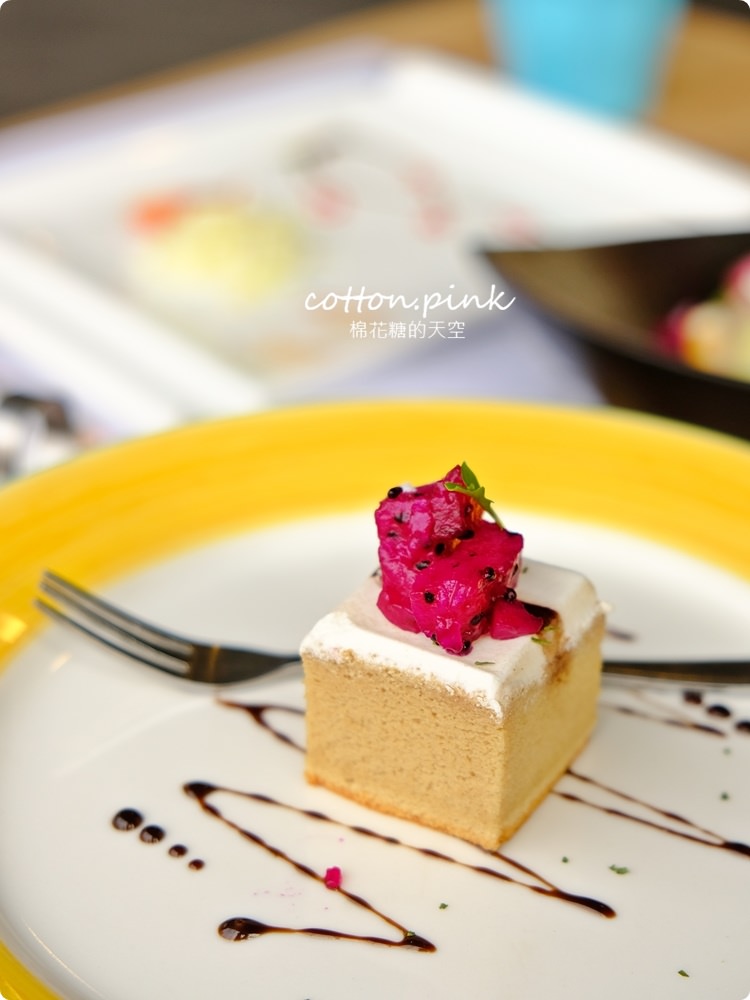 平實花費超豐富吃到飽大享受!台中大里鼎岩牛排高溫石板直接上桌烤牛排! 平實花費超豐富吃到飽大享受!台中大里鼎岩牛排高溫石板直接上桌烤牛排!