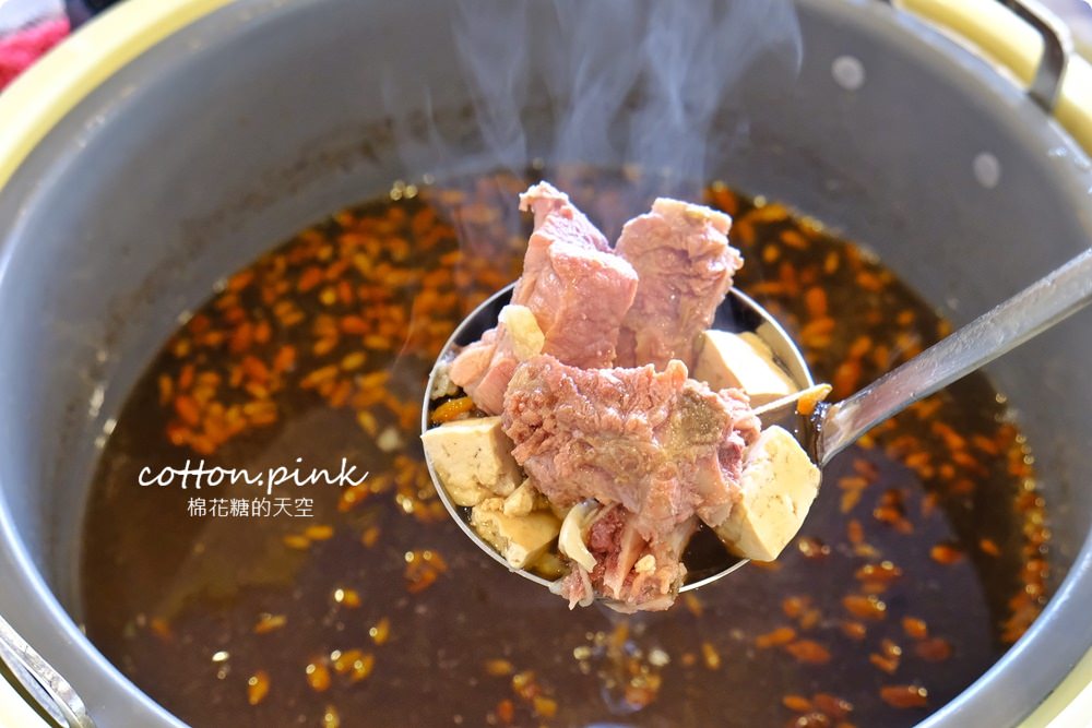 平實花費超豐富吃到飽大享受!台中大里鼎岩牛排高溫石板直接上桌烤牛排! 平實花費超豐富吃到飽大享受!台中大里鼎岩牛排高溫石板直接上桌烤牛排!