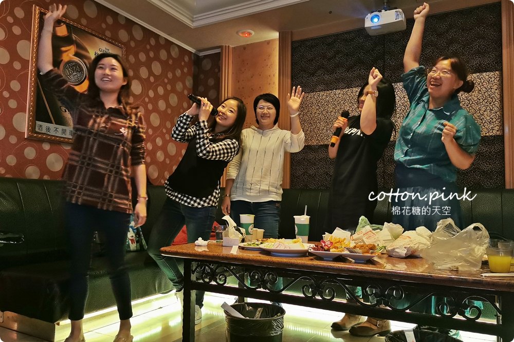 台中最新KTV就在最新屋馬附近，變色龍KTV早鳥、夜貓歡唱都有優惠