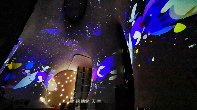 台中國家歌劇院也開始過聖誕啦！夢幻光影秀今年中西合併超有氣氛！