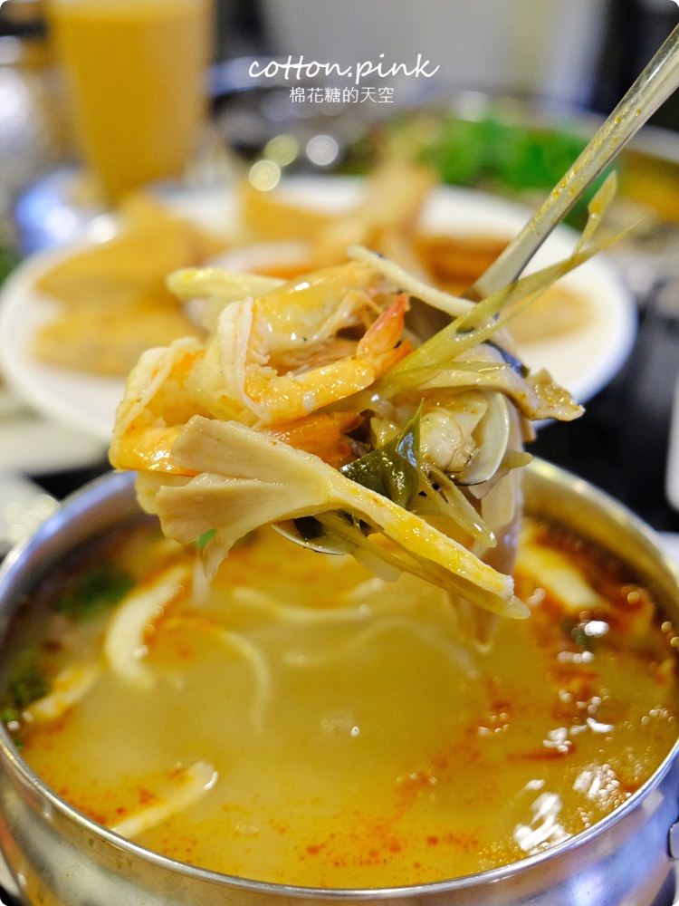 台中年菜外帶今年來點不一樣的！超厚月亮蝦餅、泰式檸檬魚、海鮮湯...泰廣城泰式年菜外帶都是當天現做的喔！