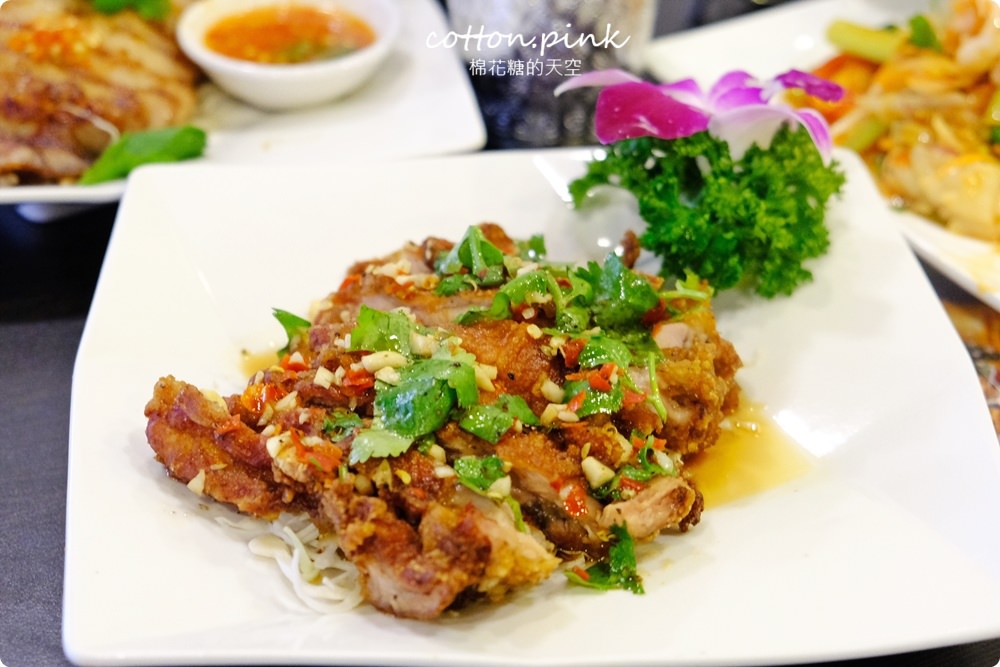 台中年菜外帶今年來點不一樣的！超厚月亮蝦餅、泰式檸檬魚、海鮮湯...泰廣城泰式年菜外帶都是當天現做的喔！