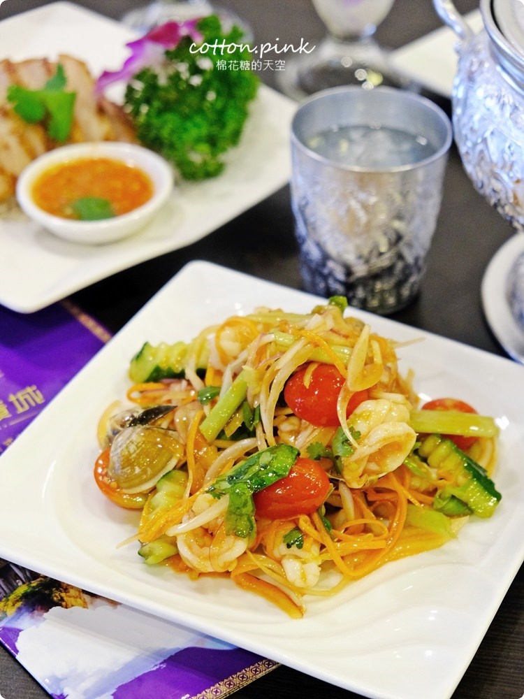 台中年菜外帶今年來點不一樣的！超厚月亮蝦餅、泰式檸檬魚、海鮮湯...泰廣城泰式年菜外帶都是當天現做的喔！