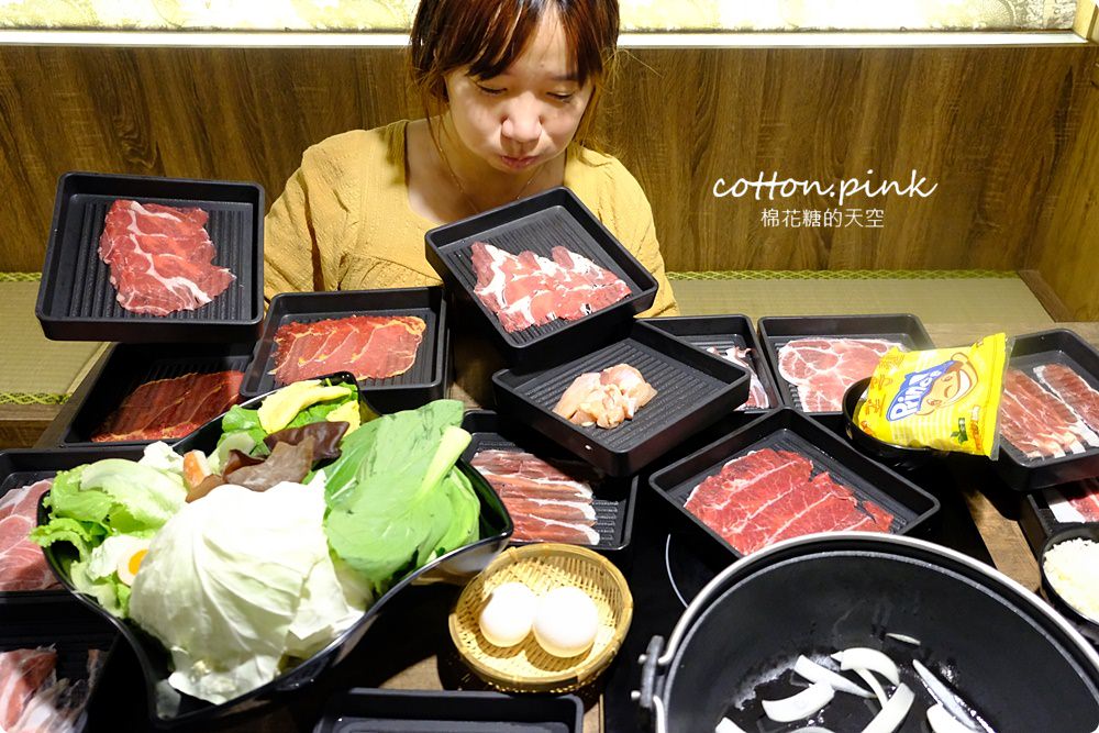 台中吃到飽這家也很狂～八種肉肉任你點，一宮壽喜燒也有火鍋吃到飽喔！