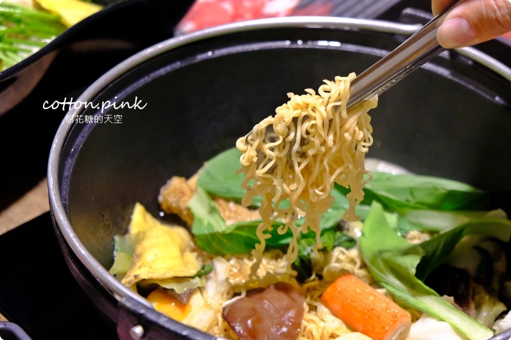 台中火鍋吃到飽～一宮壽喜燒肉肉任你點、青菜送上桌！