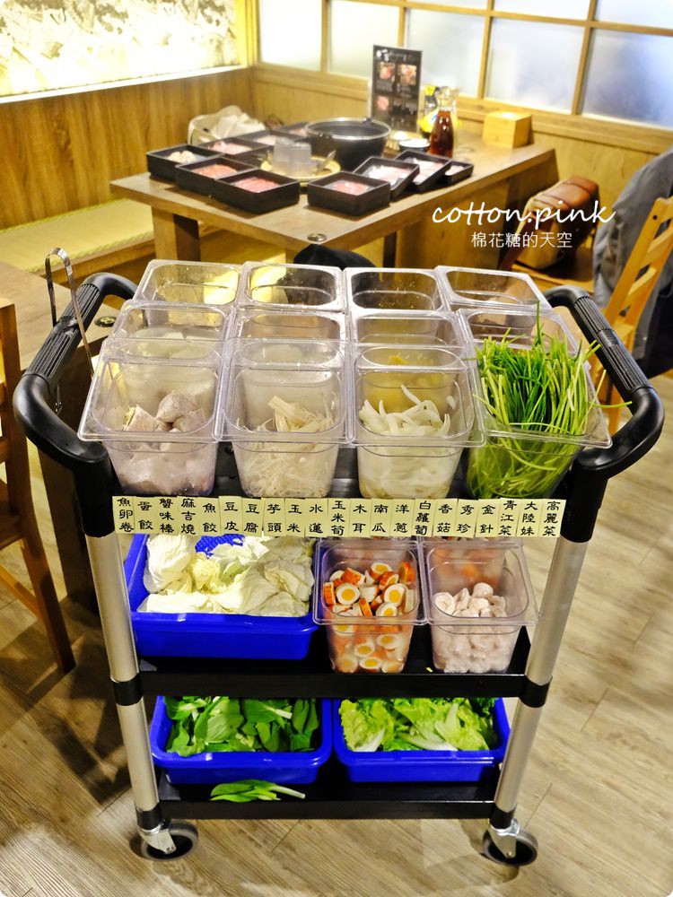 台中火鍋吃到飽～一宮壽喜燒肉肉任你點、青菜送上桌！
