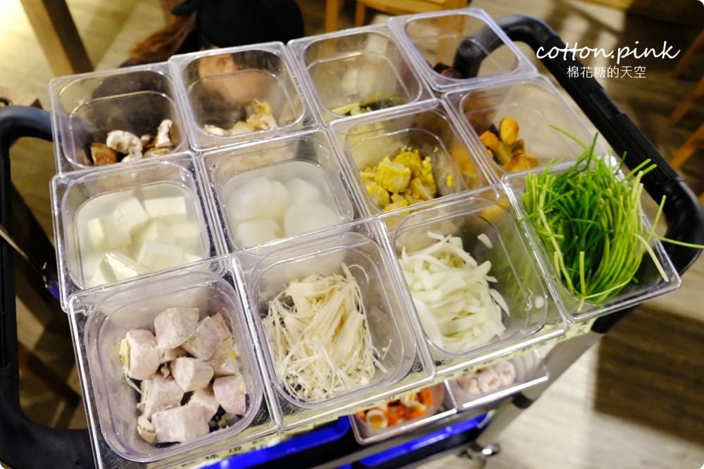 台中火鍋吃到飽～一宮壽喜燒肉肉任你點、青菜送上桌！