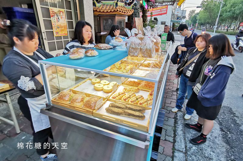 嘉義超好吃麵包攤，豬走路手作吐司麵包口味超多