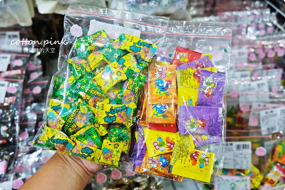 台中年貨糖果禮盒這裡批發價，開心果瓜子買大包更划算～ 台灣e食館伴手禮買十送一喔