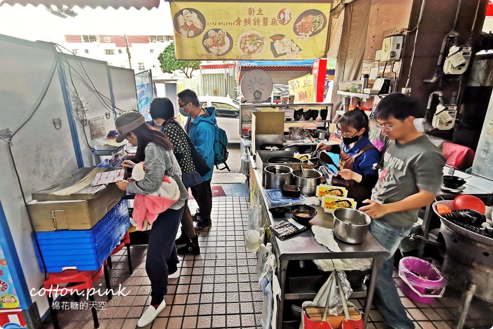 台味海陸全餐這裡吃～還有一麵三吃、菜頭粿四兄弟，傳統好味道就在台中立偉麵食
