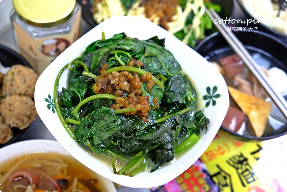 台味海陸全餐這裡吃～還有一麵三吃、菜頭粿四兄弟，傳統好味道就在台中立偉麵食