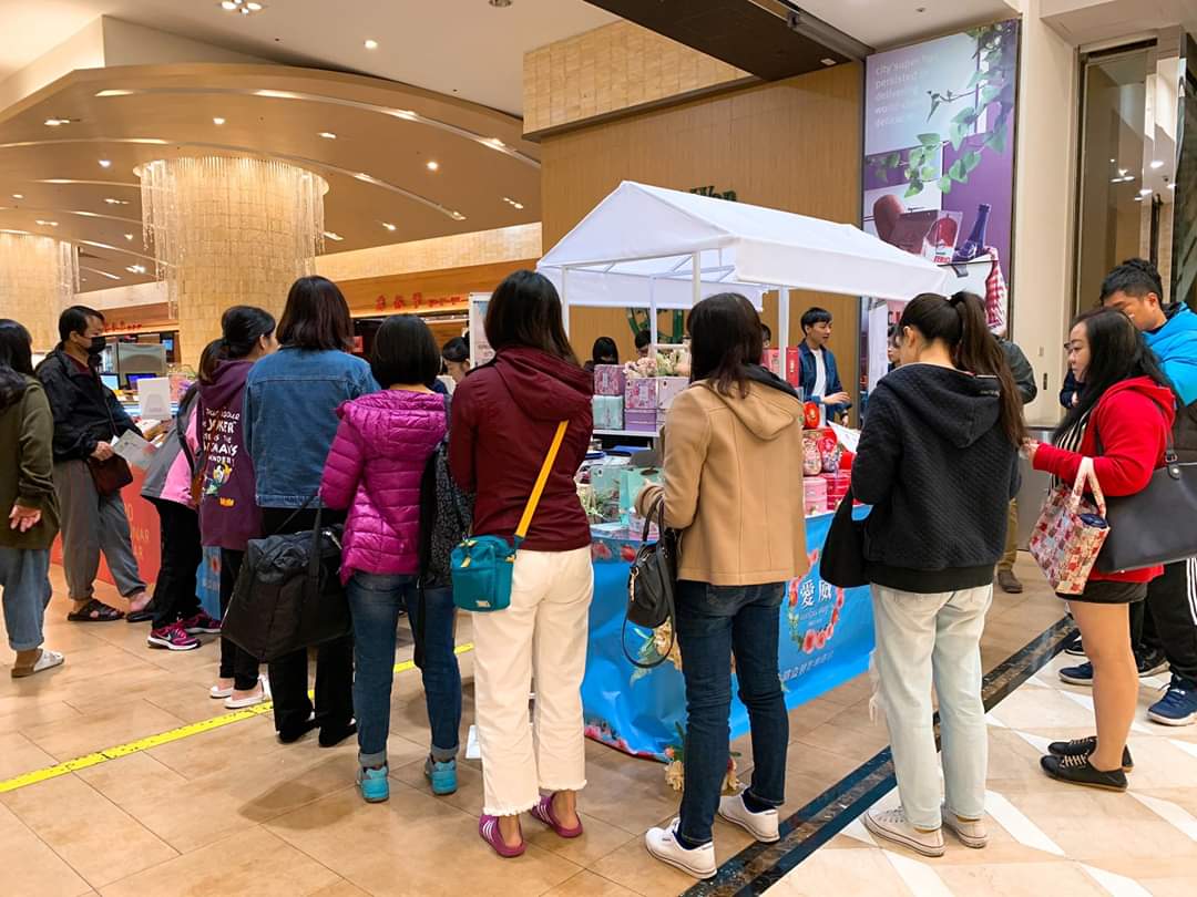 只有三周！台中海線超夯手工餅乾快閃大遠百！最新愛威餅乾紅金鼠鐵盒超萌超可愛～