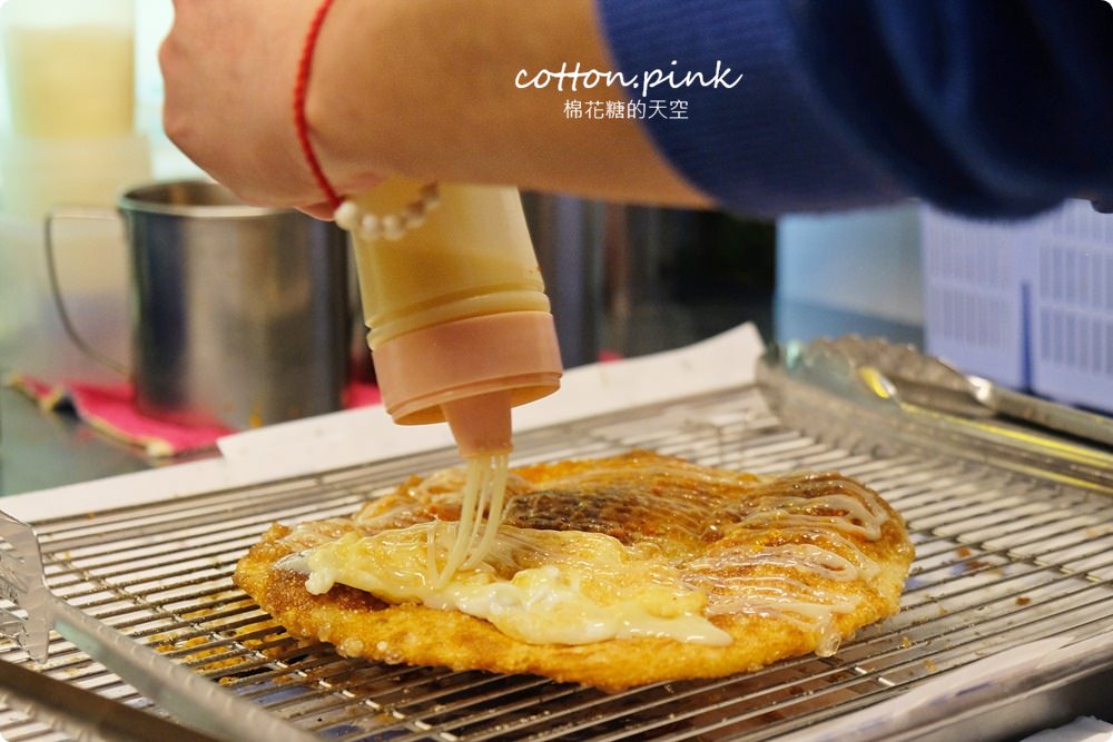 台中也有超好吃炸蛋蔥油餅！大推“哇炸”煉乳口味加特製辣醬