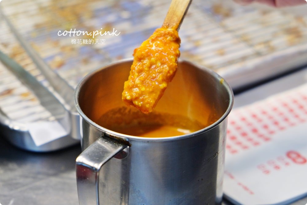 台中也有超好吃炸蛋蔥油餅！大推“哇炸”煉乳口味加特製辣醬