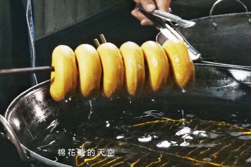 正宗小米甜甜圈快閃一中街～藏在中友對面小巷市集內