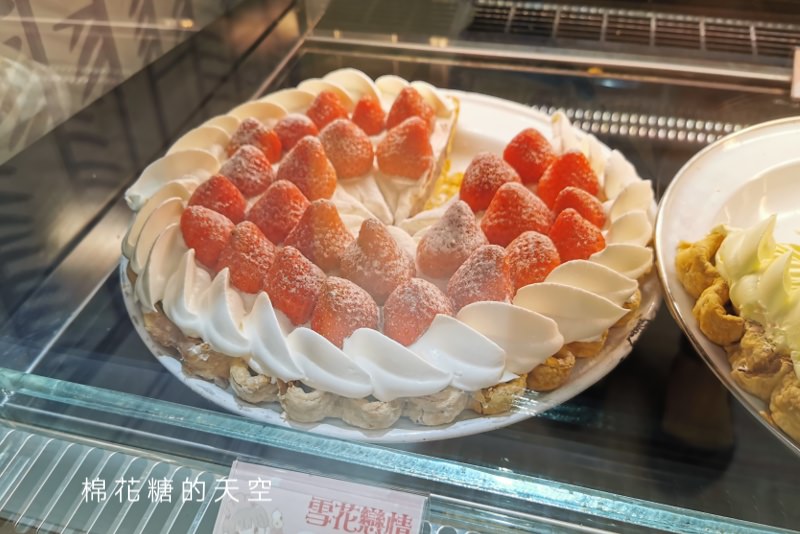 台中草悟道粉紅店鋪新開幕！原來是台中甜點老店過年前開張啦～