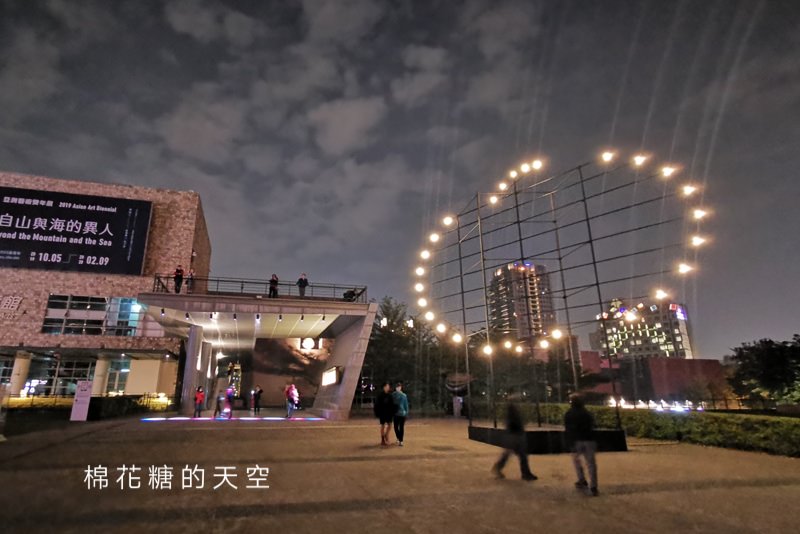 台中燈會番外篇-最有氣質的燈會就在國美館光之書寫