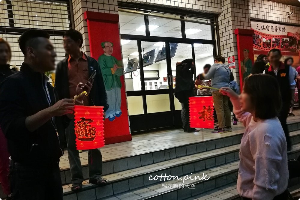 元宵節不只有台中燈會！一年一度元保宮元宵節煙火超有看頭～少見施放火獅這裡有