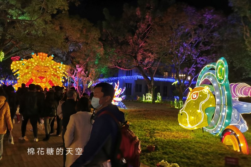 台灣燈會在台中-后里馬場燈區每晚高空特技表演免費入場超好看！
