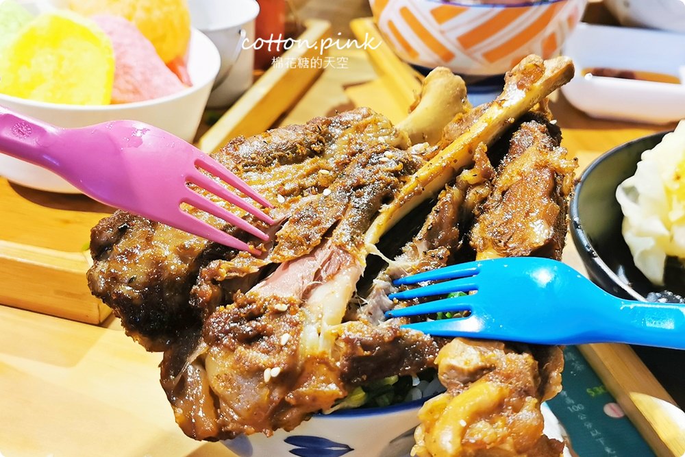 台中北區超狂大份量丼飯～大推安羽軒老闆私房烤肉蓋飯外加比臉大炸魷魚