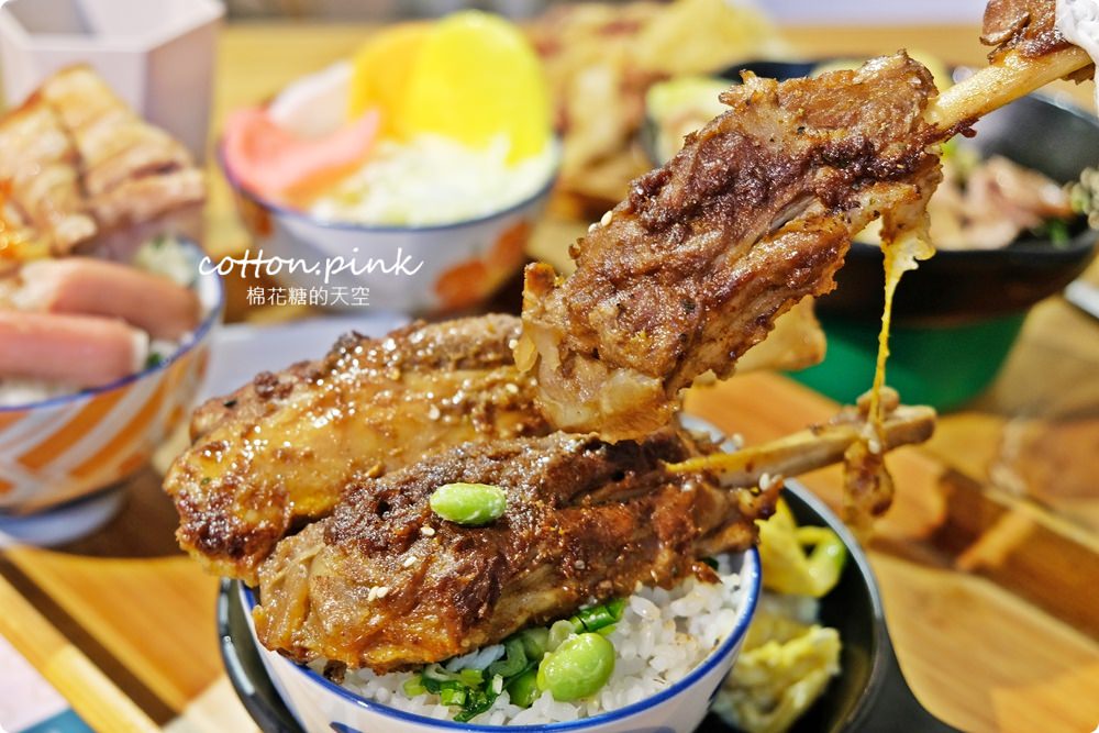 台中北區超狂大份量丼飯～大推安羽軒老闆私房烤肉蓋飯外加比臉大炸魷魚