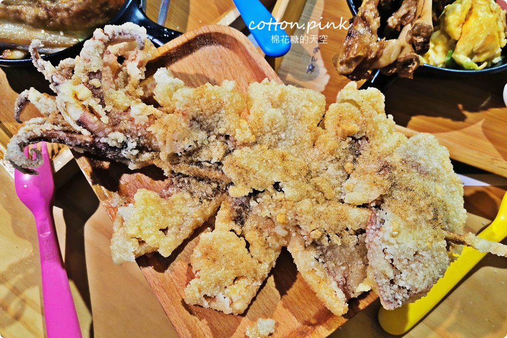 台中北區超狂大份量丼飯～大推安羽軒老闆私房烤肉蓋飯外加比臉大炸魷魚