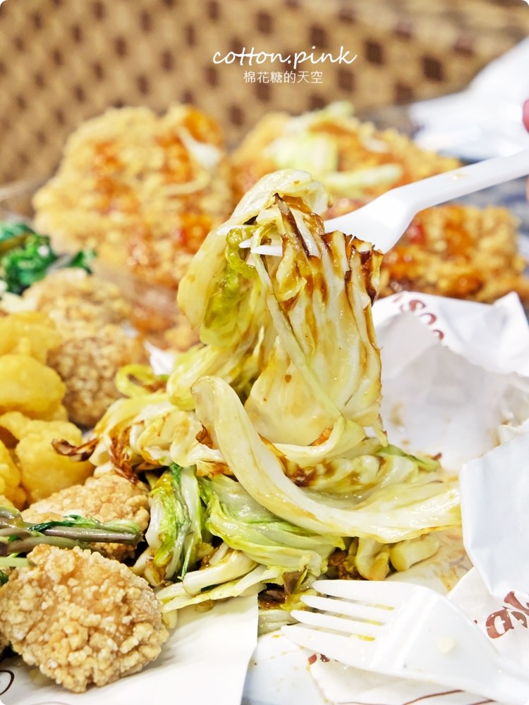 台中鹹酥雞推薦-雞排、鹽酥雞精緻化～維新鹽酥雞特調醬料讓人難忘！就在旱溪夜市附近喔