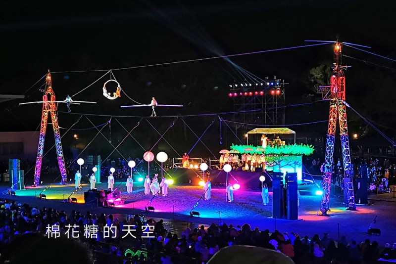 台灣燈會在台中-后里馬場燈區每晚高空特技表演免費入場超好看！