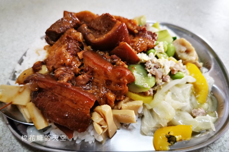 台中霧峰爌肉飯超大份嚇傻我了！女孩兒千萬別點大份……