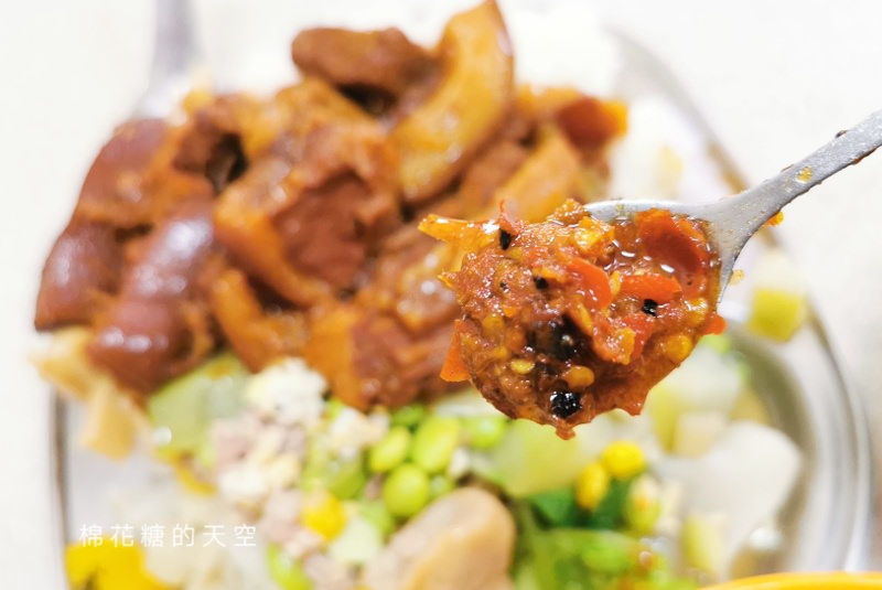 台中霧峰爌肉飯超大份嚇傻我了！女孩兒千萬別點大份……